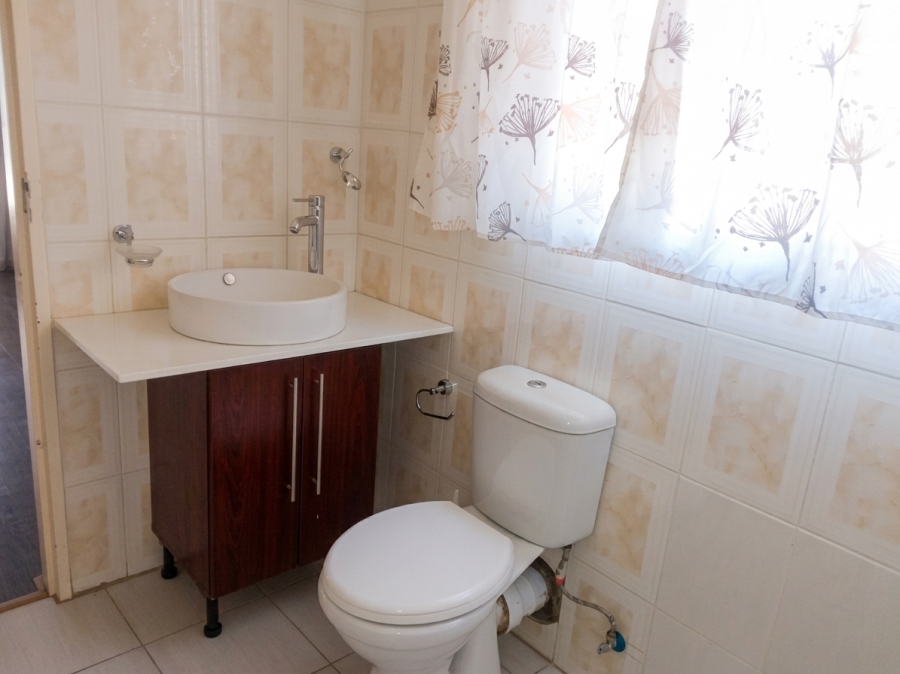 To Let 3 Bedroom Property for Rent in Geelhoutpark North West